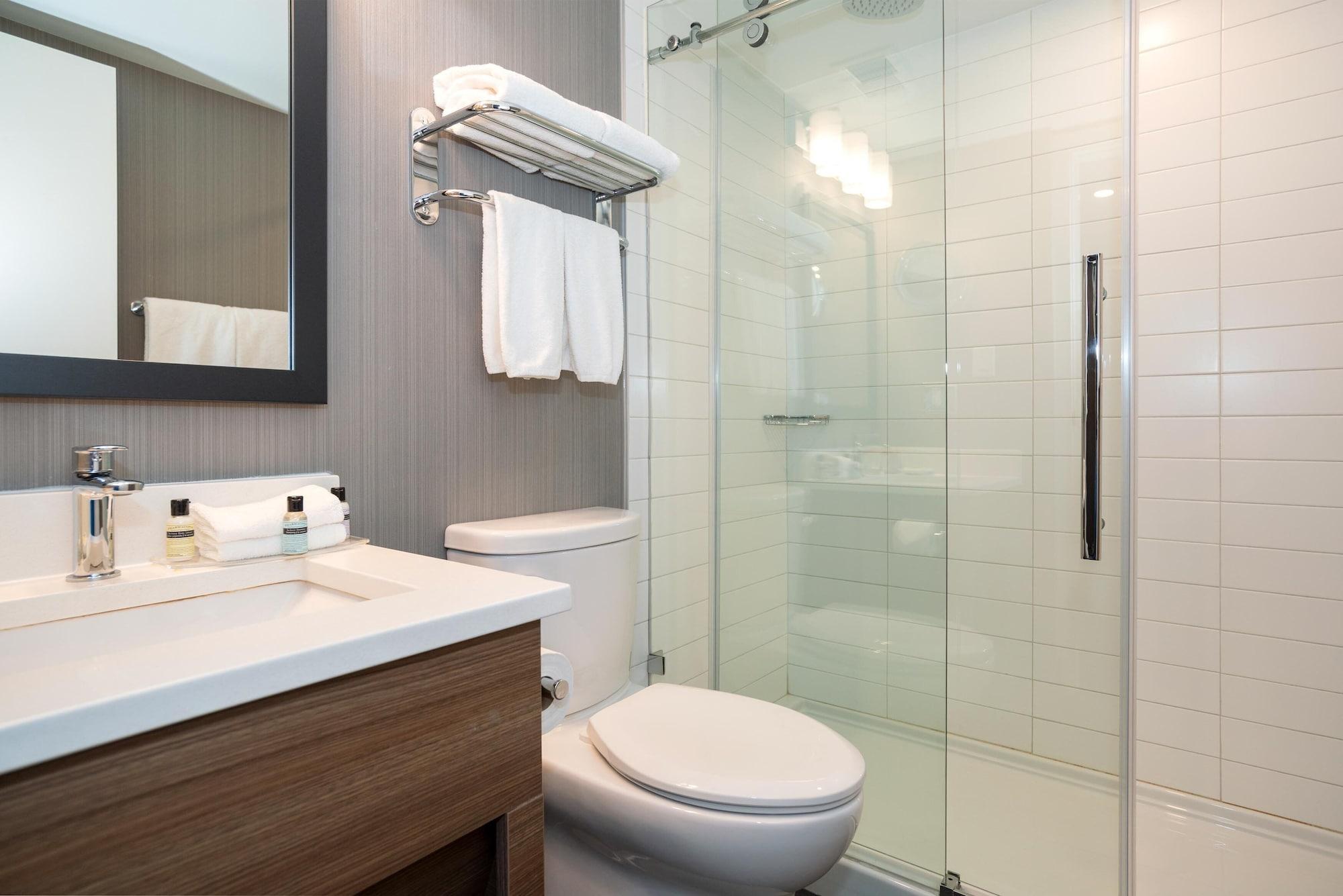 Sandman Signature Downtown Hotel