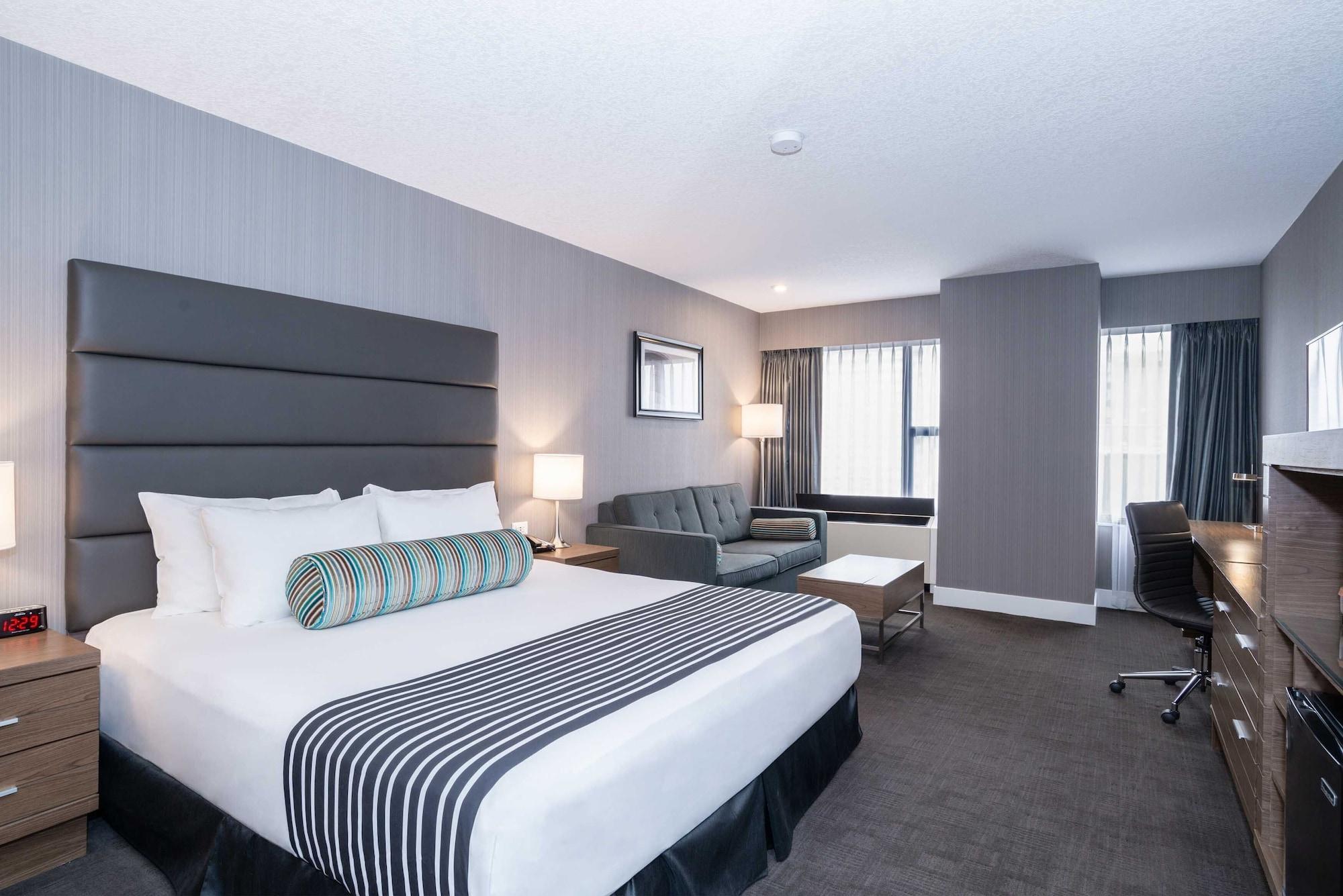 Hotel Sandman Signature Downtown