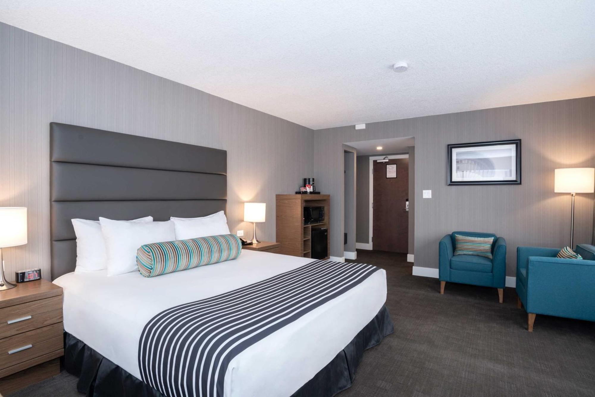 Hotel Sandman Signature Downtown