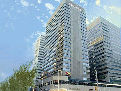 Sandman Signature Downtown Hotel 4*