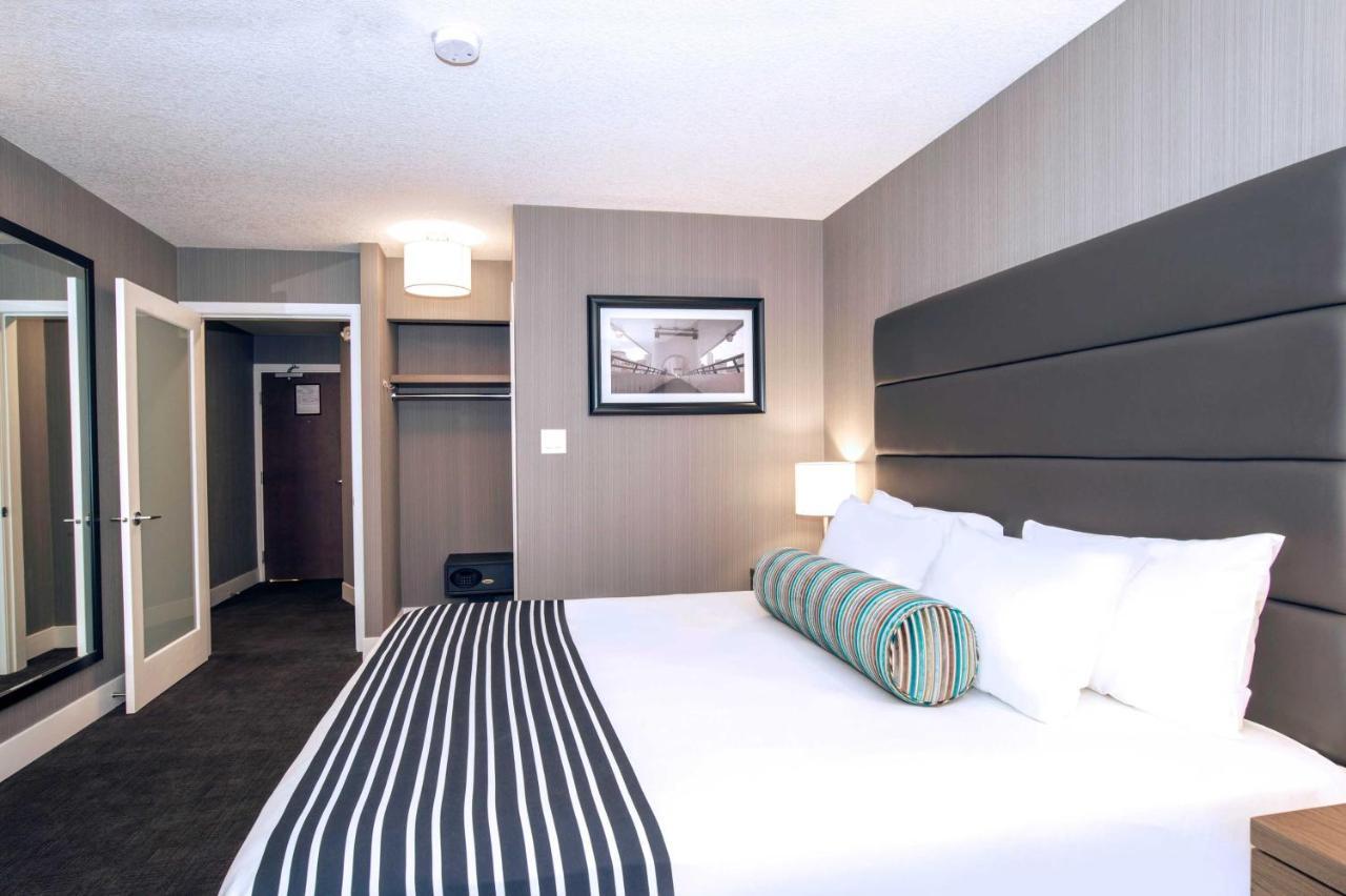 Sandman Signature Downtown Hotel Calgary